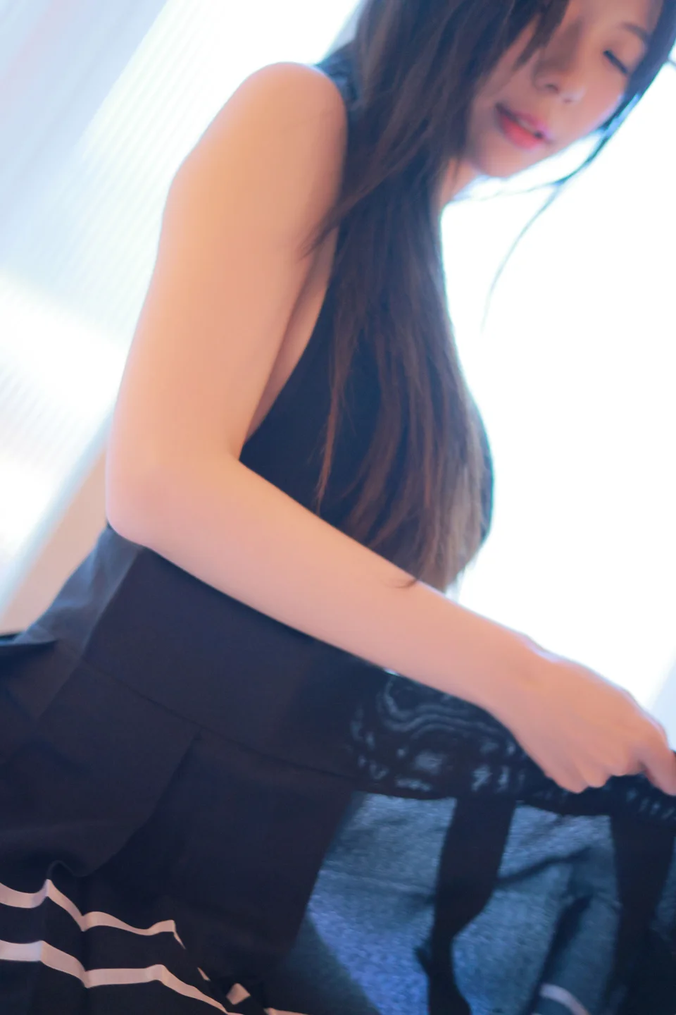 李素英쏘블리_性感JK超短裙黑丝美腿_72P,4V_431MB tg@simisebaisi 【丝足阁】046.webp